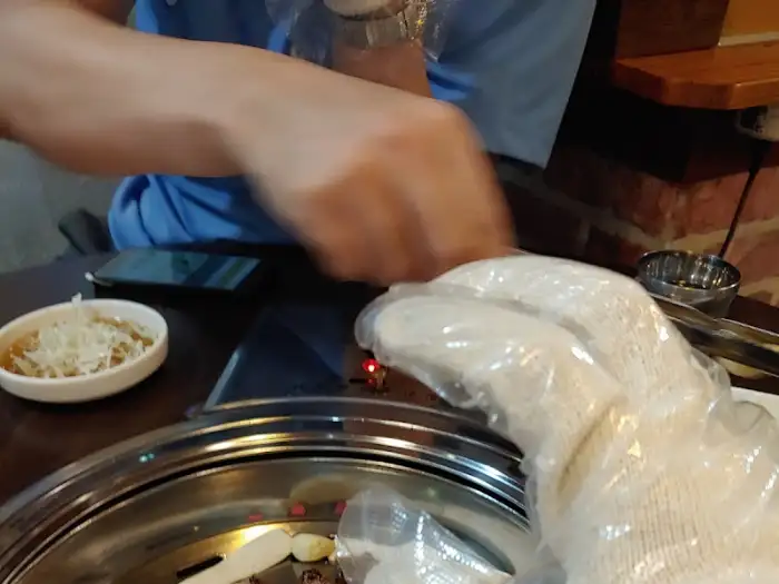 익어가고 있는 등갈비의 모습