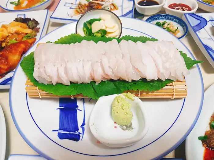 신선한 자연산 활어회
