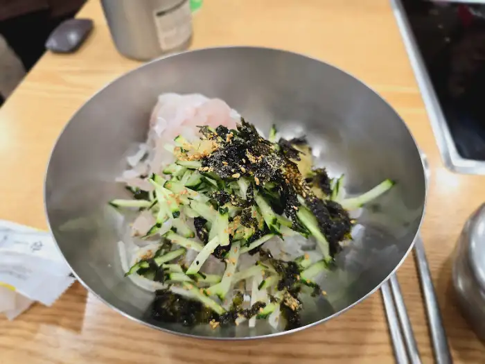 물회 비빔밥 모습