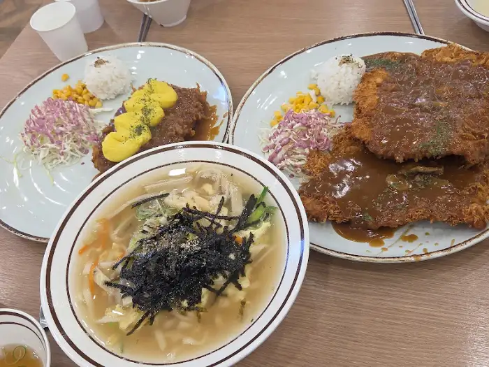 추어탕과 밥, 샐러드