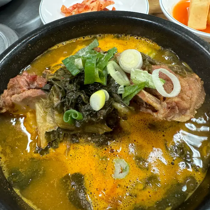 [울릉도순대국] 뼈해장국