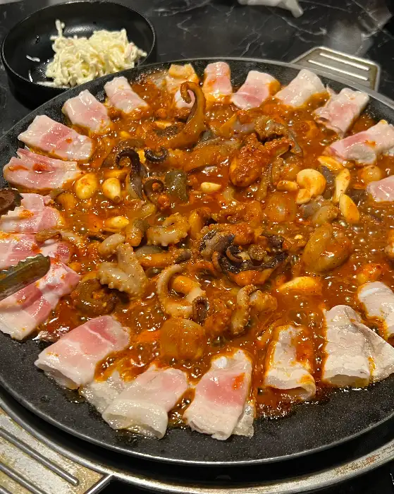 치즈와 함께 곁들인 쭈삼