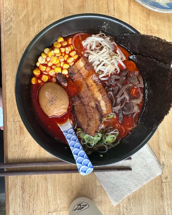 진한 국물의 돈코츠 라멘