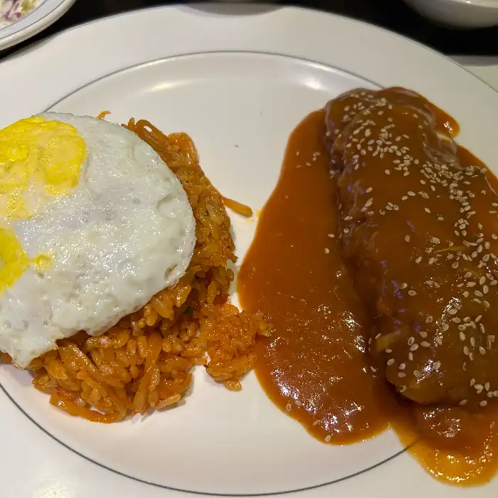 볶음밥과 돈까스
