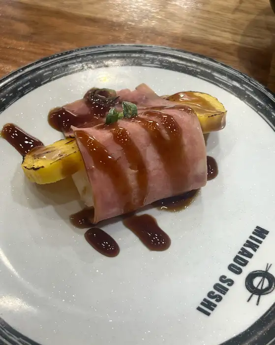 육회 초밥