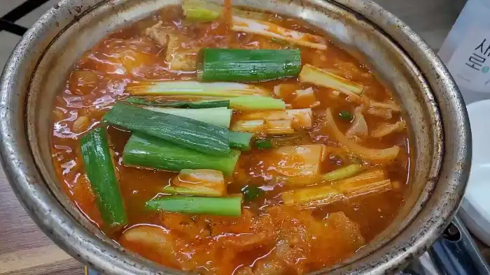 푸짐한 닭볶음탕