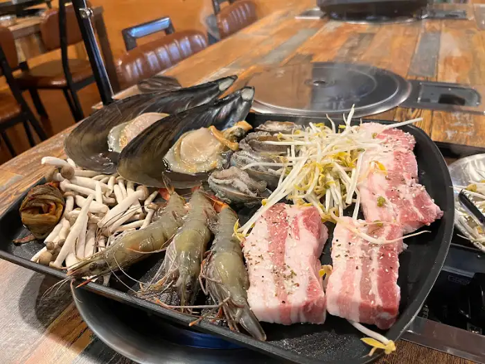고반식당 거제고현점 모듬 해산물과 고기