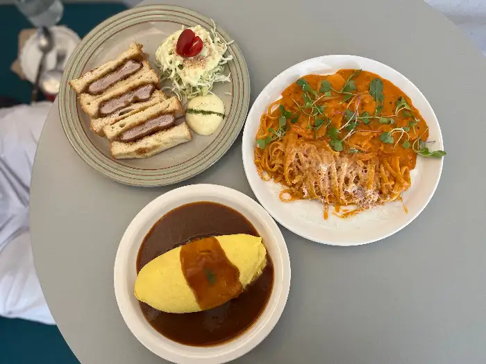 카츠산도, 로제 파스타, 오믈렛
