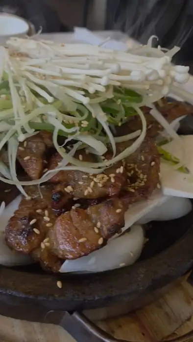 석갈비와 야채 클로즈업