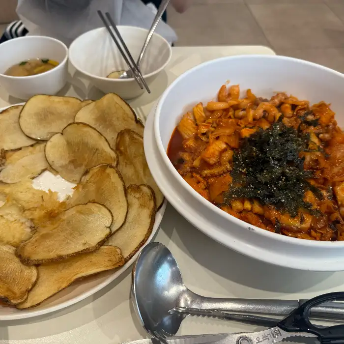 칼낙새와 감자전, 밥