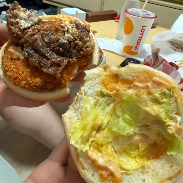 치킨 버거 단면