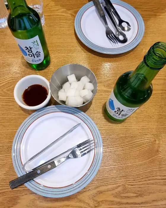 메뉴판 및 테이블 세팅