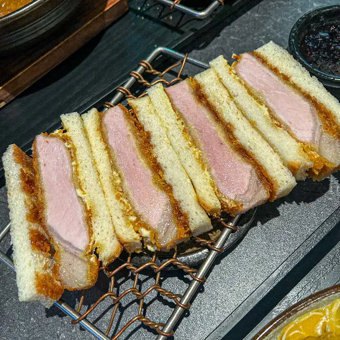 카츠디나인 내부 인테리어