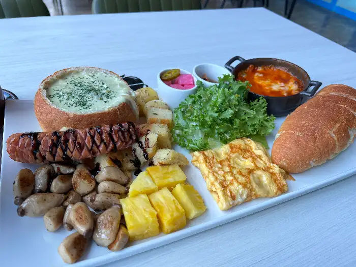 브런치 플레이트 상세 컷