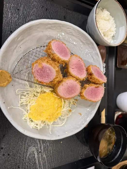 히레카츠와 곁들임