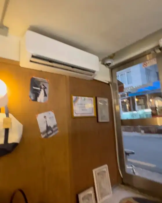 도우클럽 내부 벽 인테리어