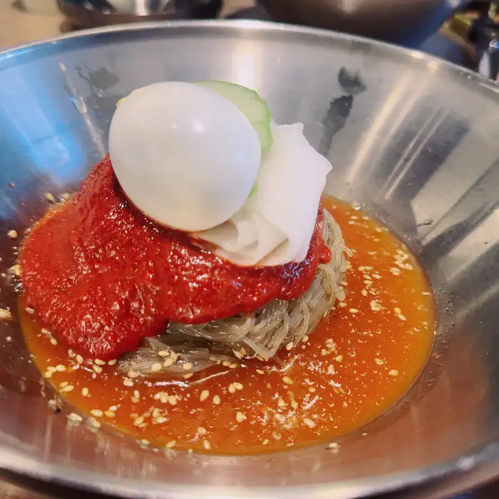 비빔냉면