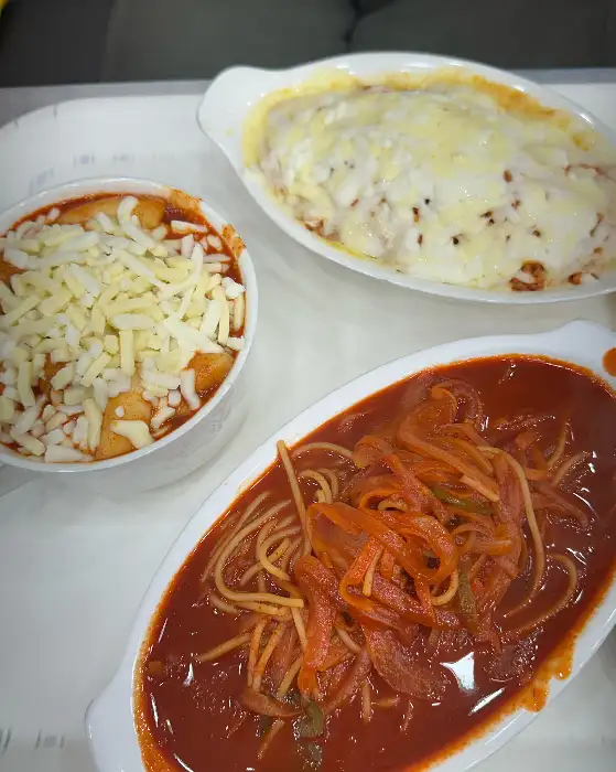 김치그라탕과 떡볶이
