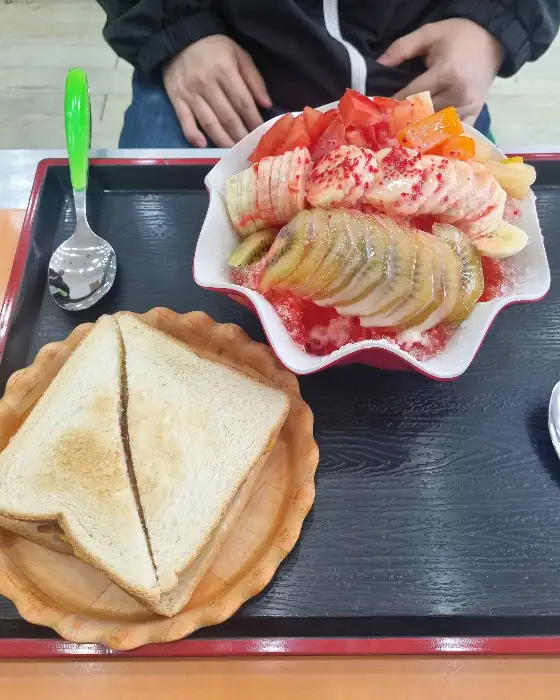 토스트 단면