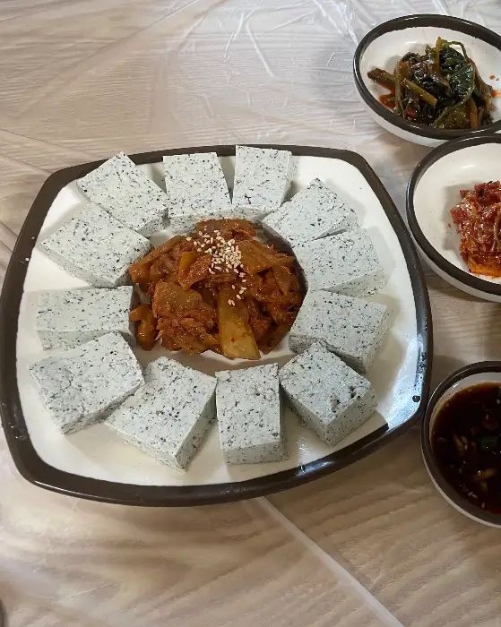 먹음직스러운 닭볶음탕