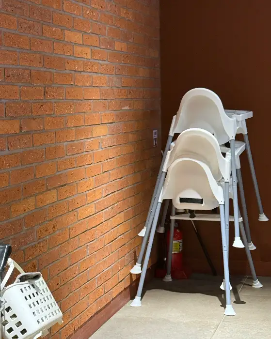 아기 의자
