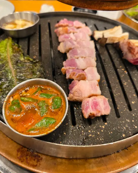 잘 익어가는 흑돼지