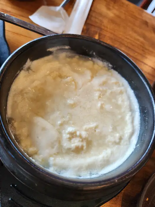 그릇에 담긴 부드러운 순두부