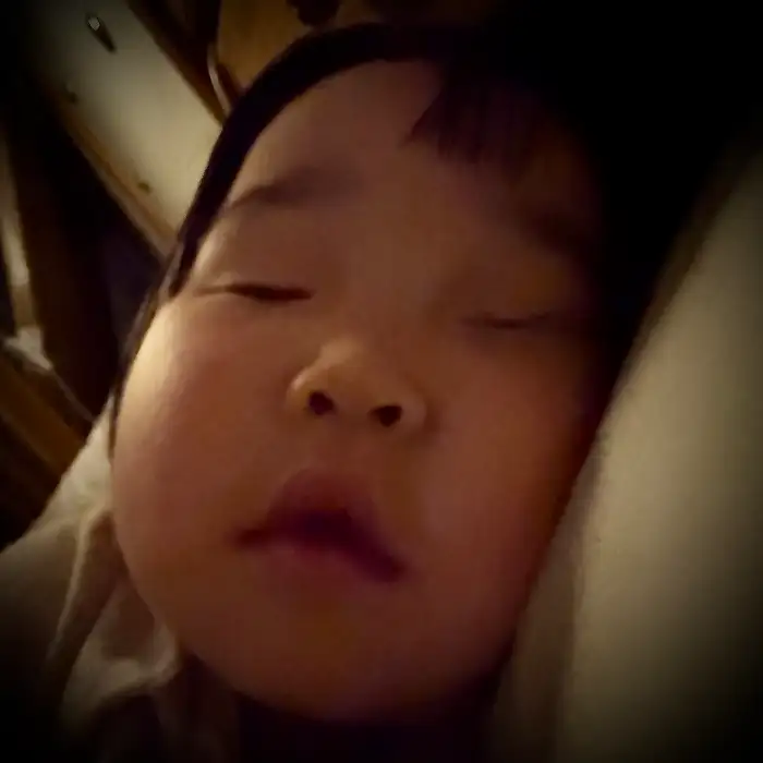 아이가 잠든 모습