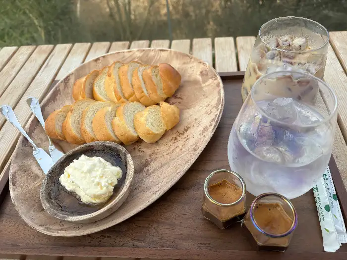 카이막과 빵, 커피