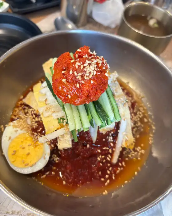 진주냉면산홍 비빔냉면