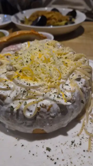 로제 파스타와 빵