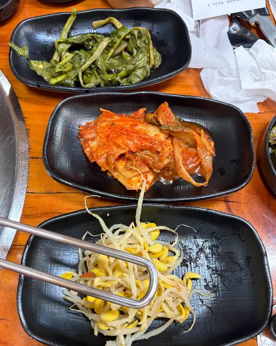 여러 가지 나물 반찬들