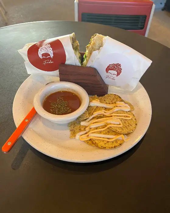 프리다 칼로 컨셉 타코 플레이트