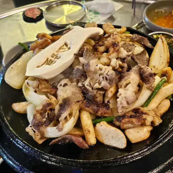 잘 익은 고기 한 점