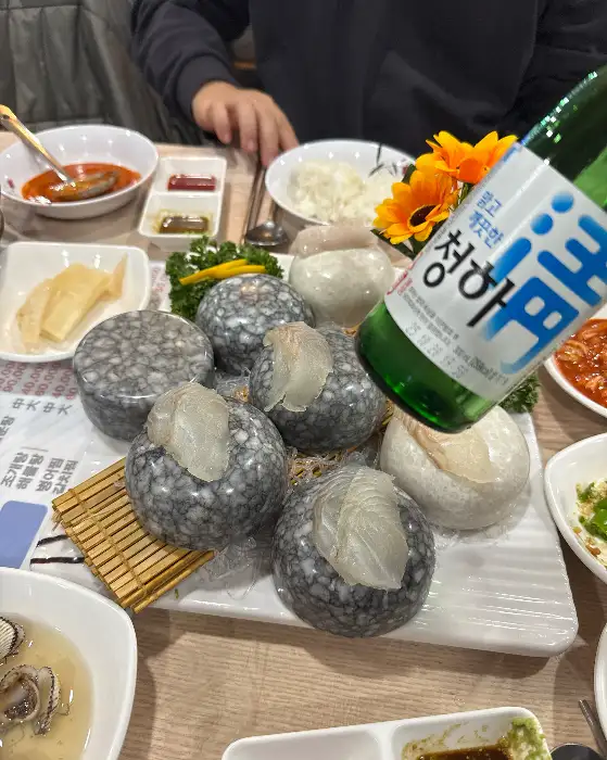 씨펄 횟집 매운탕과 소주