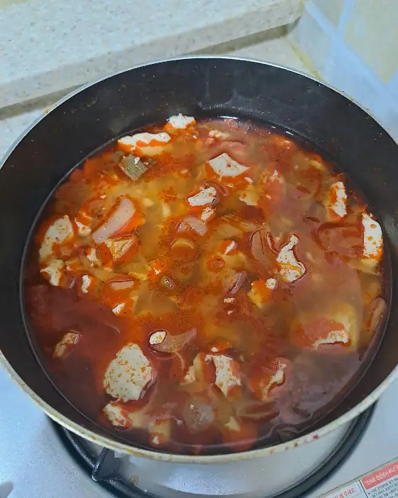 보글보글 끓는 순두부