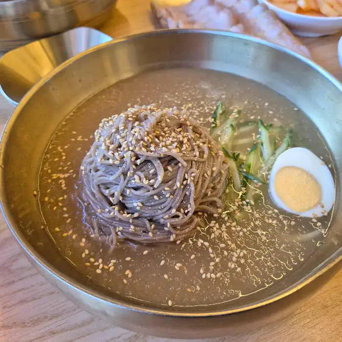 정갈하고 맛있는 편육