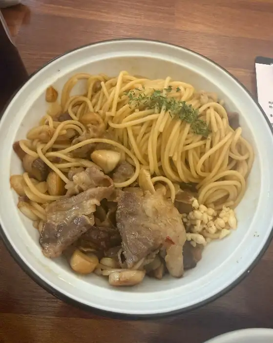 야끼니꾸 버섯 알리오올리오 파스타