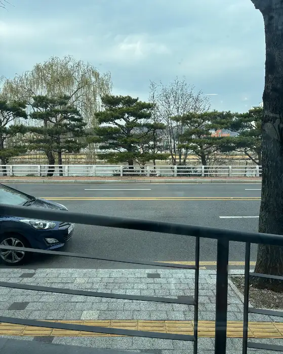 오시소 카페 외부 풍경