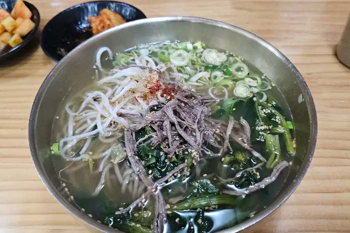 따뜻한 소바 한 그릇