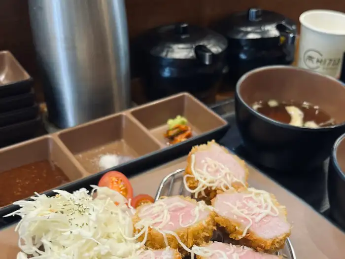 안심카츠와 곁들임 찬