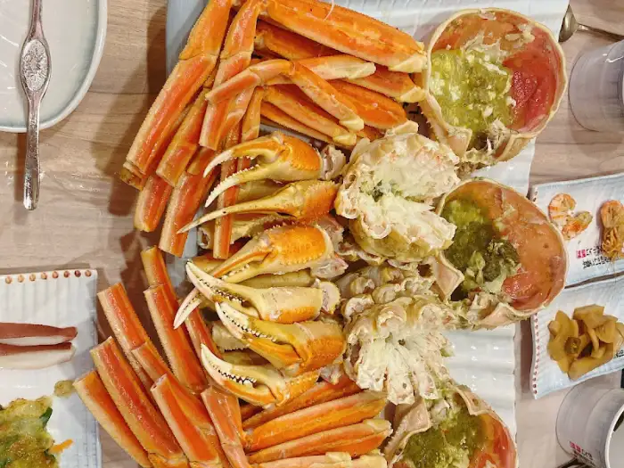 잘 쪄진 홍게찜