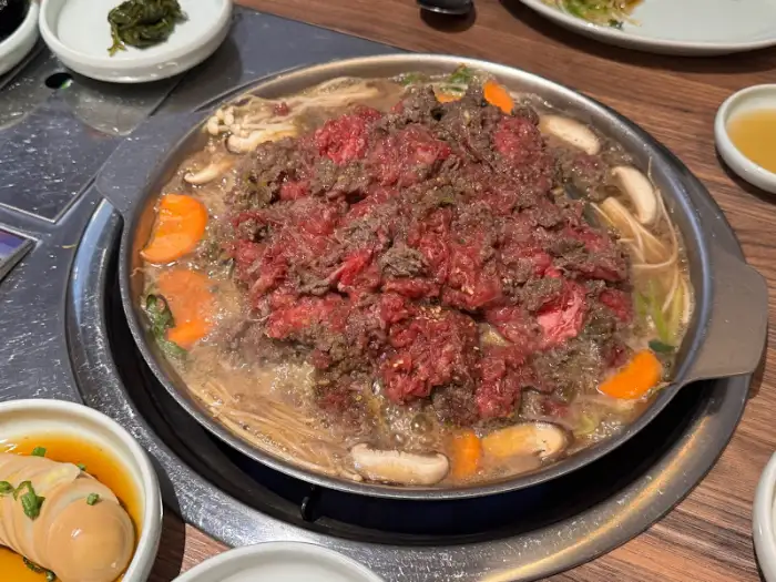 하선집 한우불고기가 끓고 있는 모습