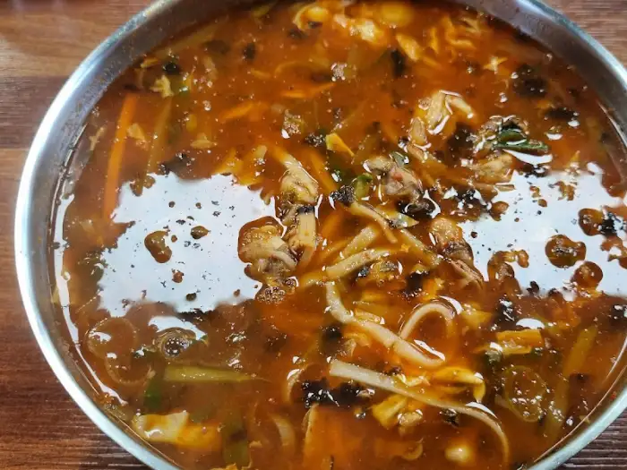 얼큰 칼국수 상세 컷