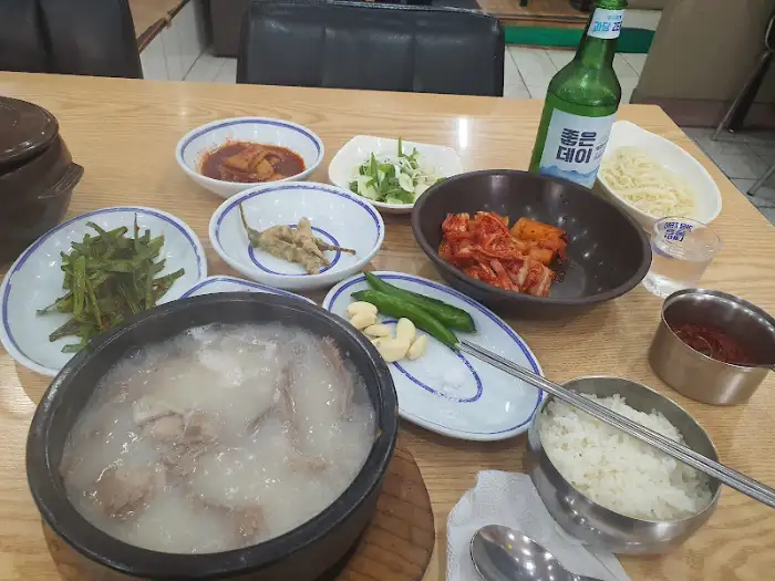 갈비탕 한 상 차림