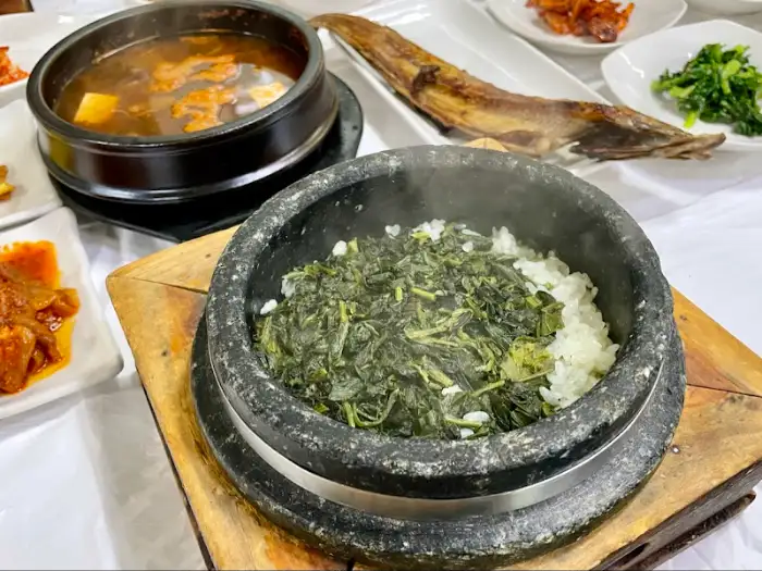 돌솥밥과 된장찌개, 생선구이