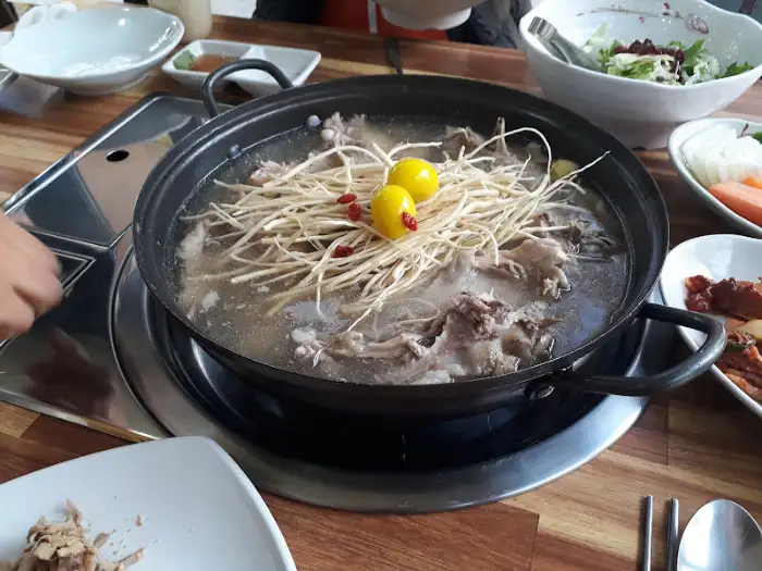끓고 있는 오리탕