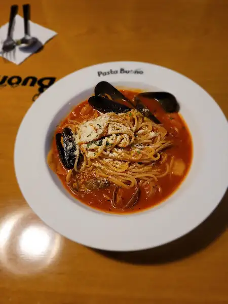 토마토 베이스 해산물 파스타
