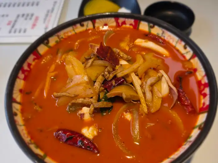 대동반점 입구 사인물