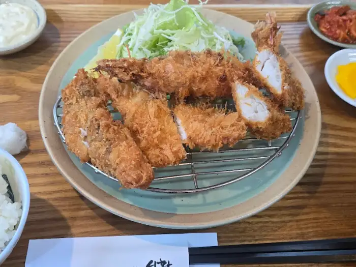 모듬카츠 구성